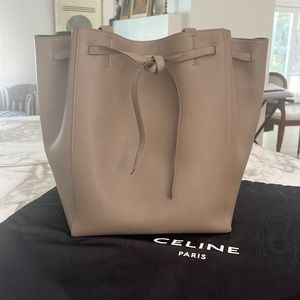 BRAND NEW CELINE medium phantom tote in taupe-Quiet Luxury!